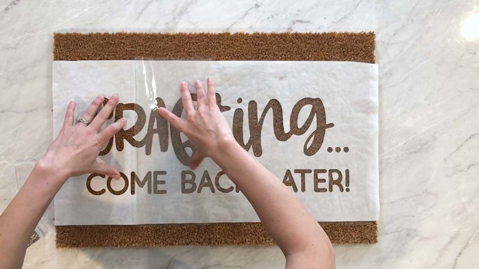 How to Make a Door Mat with Your Cricut | Karley Hall